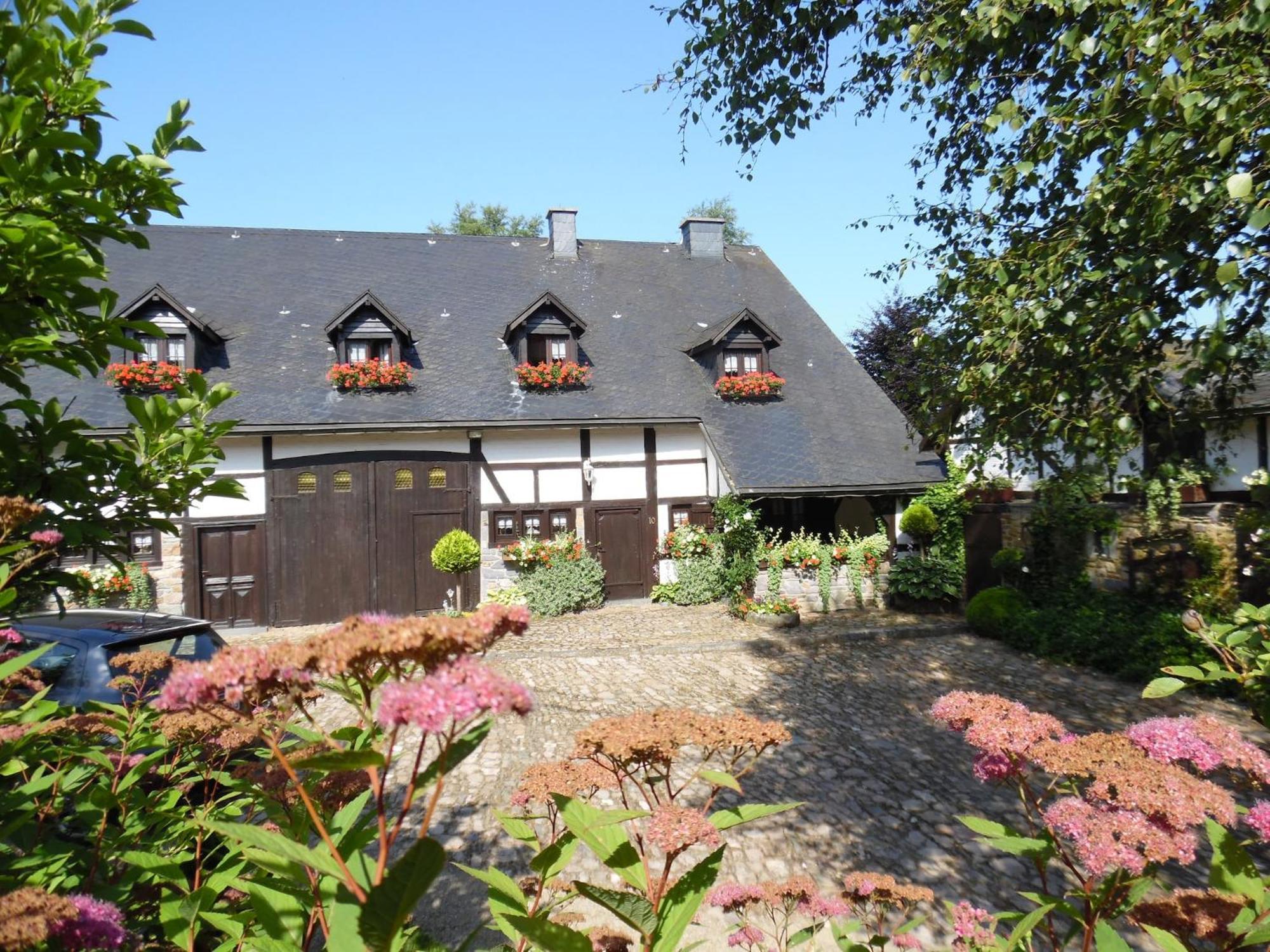 Cozy Cottage In Malmedy With Large Garden Exterior foto